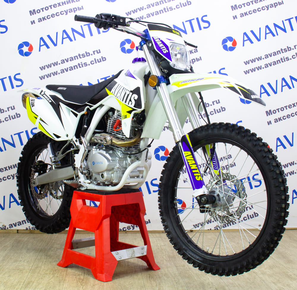 Мотоцикл Avantis FX 250 Lux 21/18 (172FMM-3A, возд.охл.) (без ПТС)