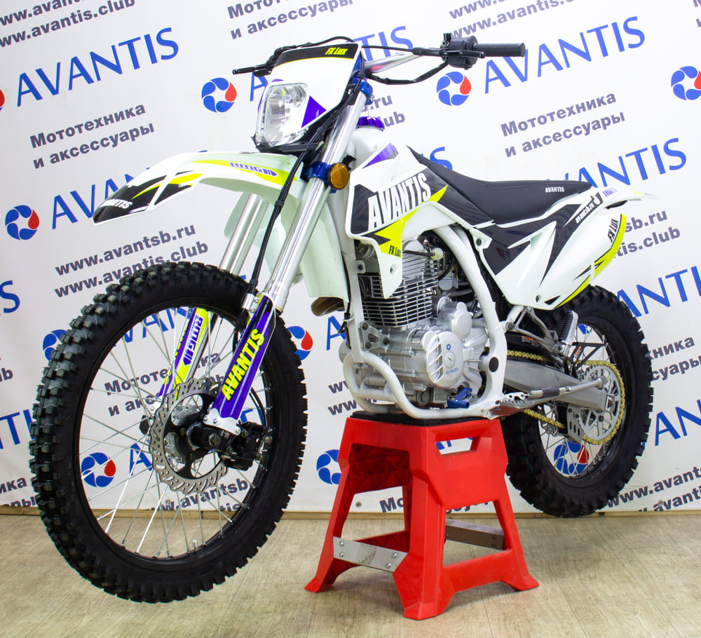Мотоцикл Avantis FX 250 Lux 21/18 (172FMM-3A, возд.охл.) (без ПТС)