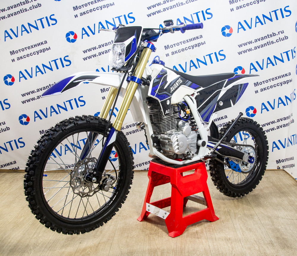 Мотоцикл Avantis A2 (172FMM, возд.охл.) Белый/син/желт